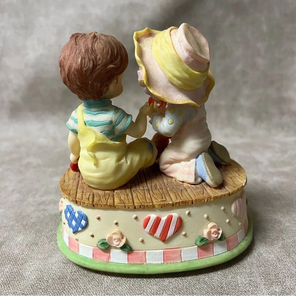Vintage Wal-Mart music box Plays Let Me Call You Sweetheart